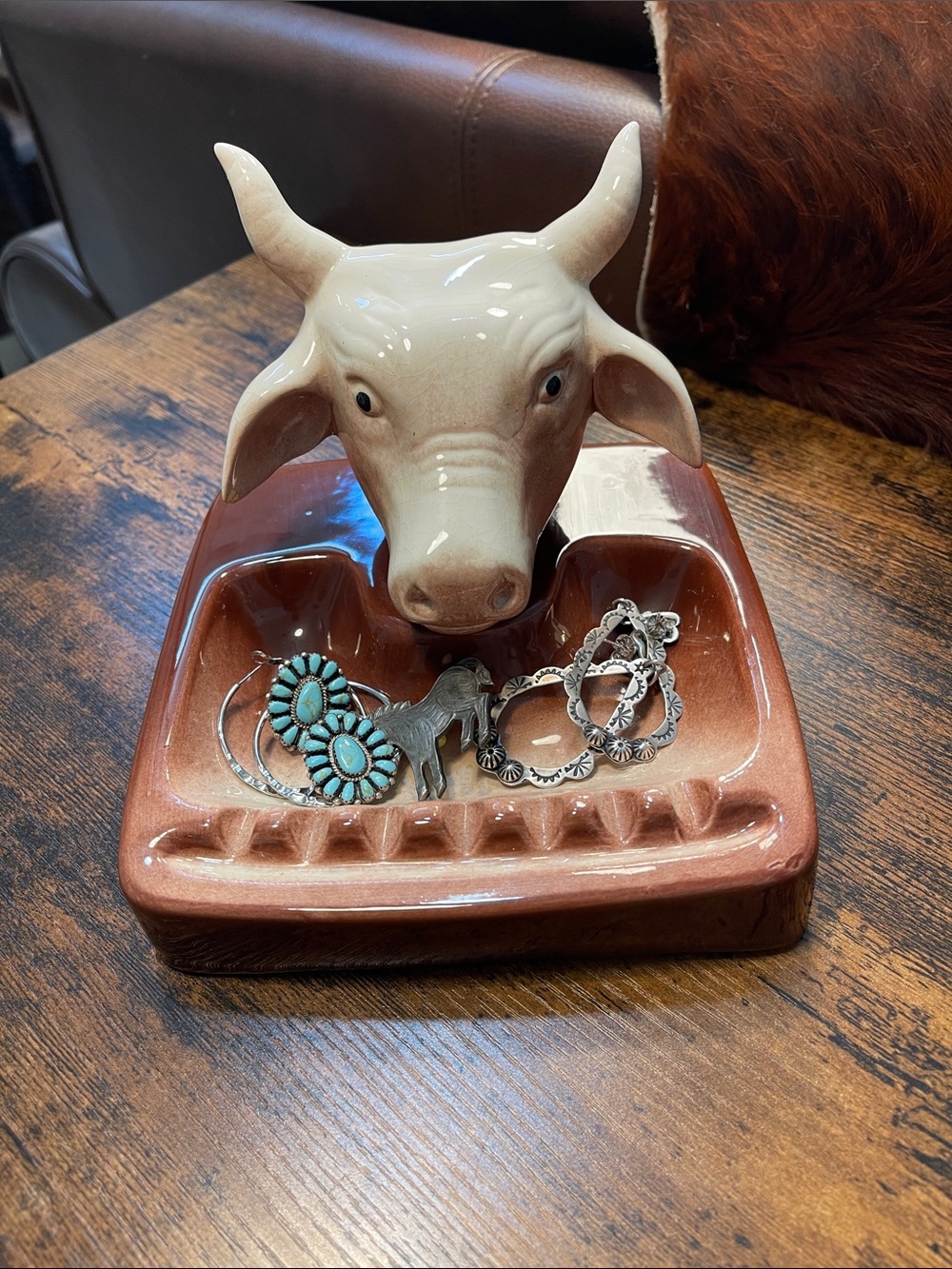 Vintage Ceramic Bull Head Cigarette and Cigar Holder.